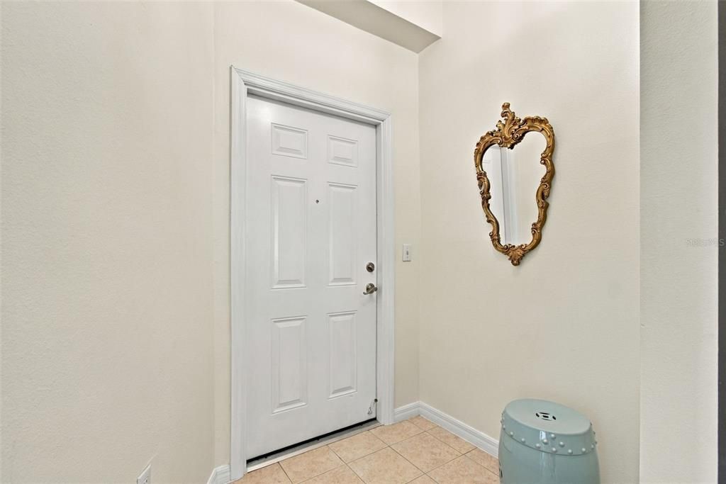 For Sale: $399,000 (2 beds, 2 baths, 1141 Square Feet)