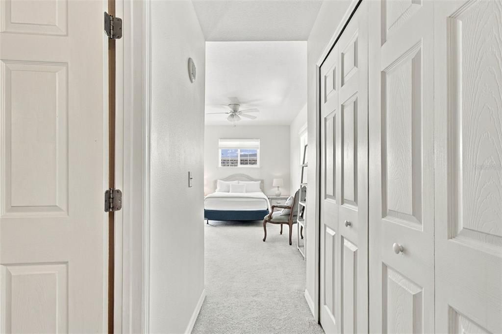 For Sale: $399,000 (2 beds, 2 baths, 1141 Square Feet)