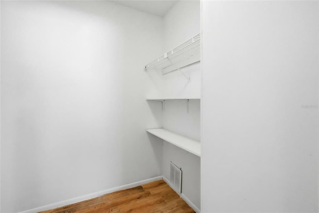 For Sale: $265,000 (2 beds, 2 baths, 1262 Square Feet)
