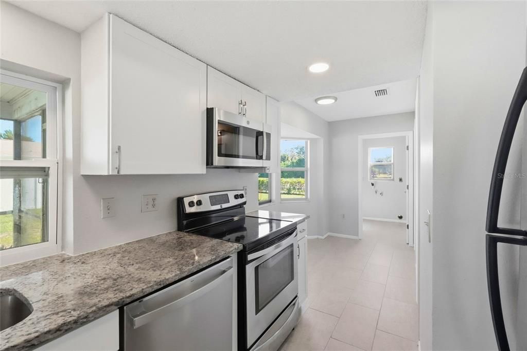 For Sale: $265,000 (2 beds, 2 baths, 1262 Square Feet)