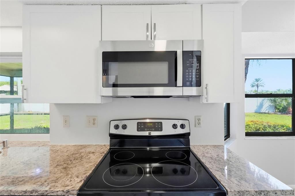 For Sale: $265,000 (2 beds, 2 baths, 1262 Square Feet)