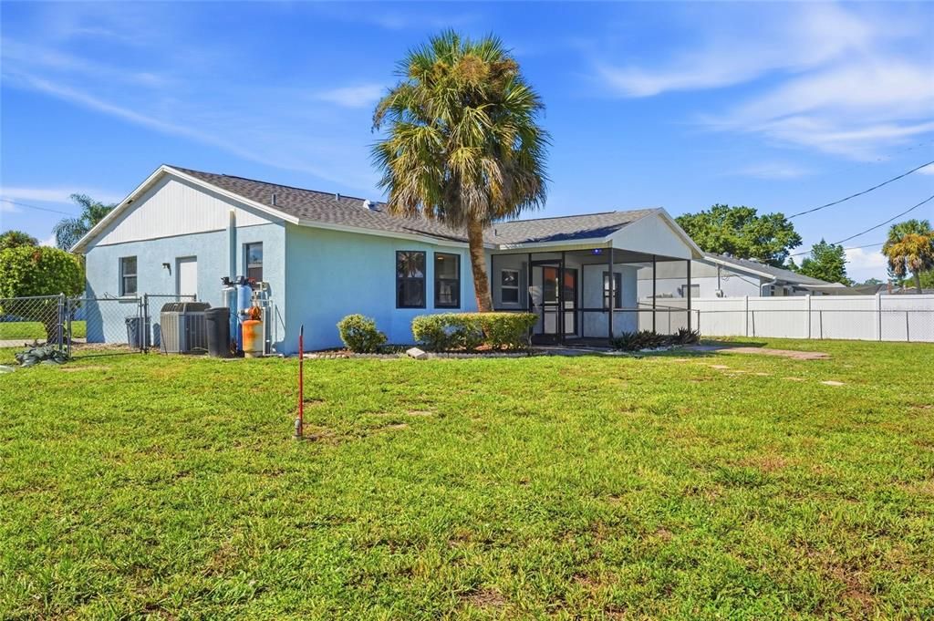 For Sale: $265,000 (2 beds, 2 baths, 1262 Square Feet)