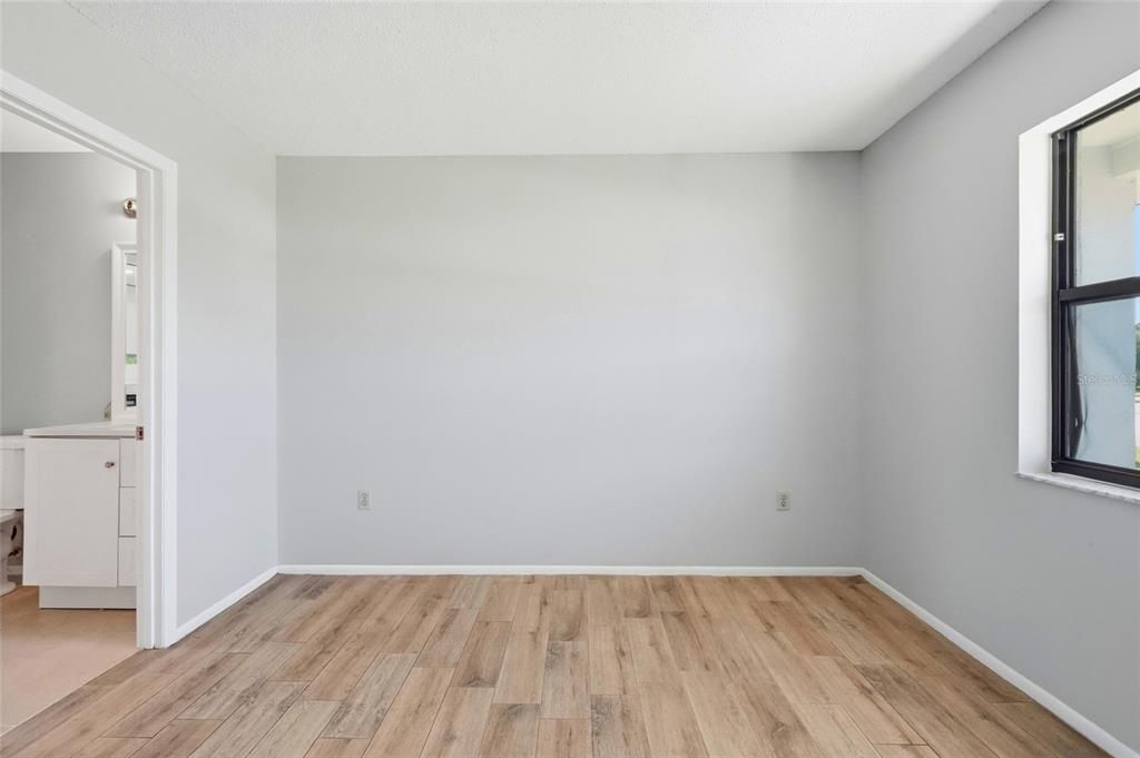 For Sale: $265,000 (2 beds, 2 baths, 1262 Square Feet)