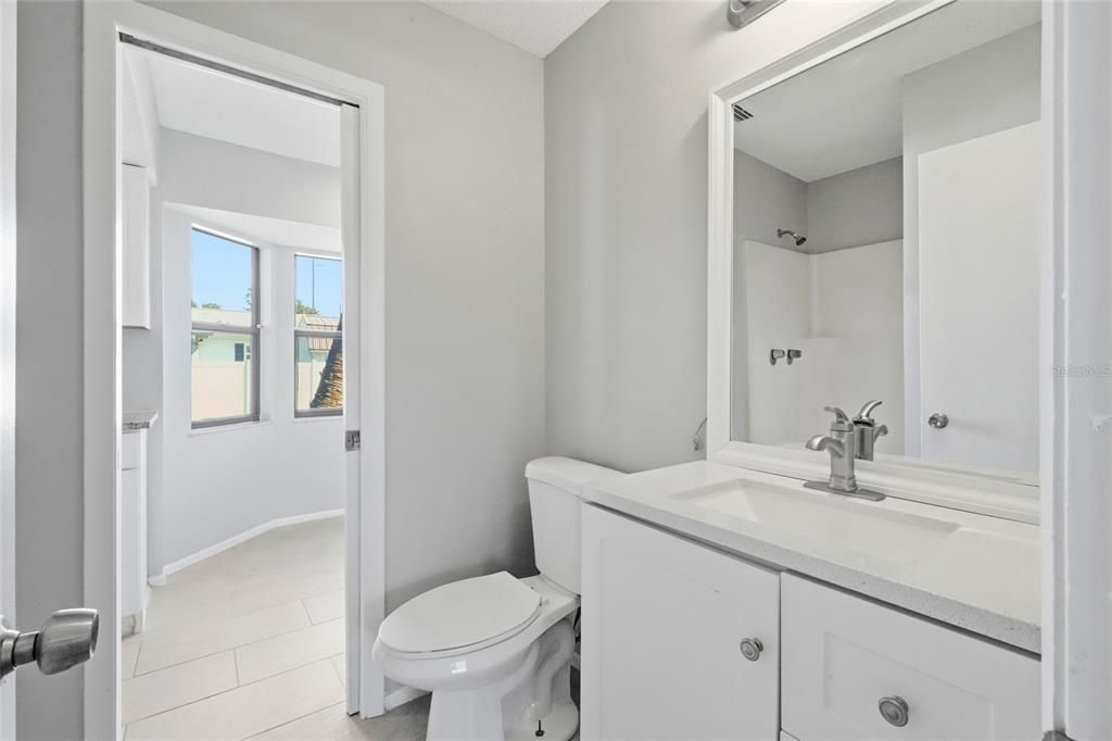 For Sale: $265,000 (2 beds, 2 baths, 1262 Square Feet)