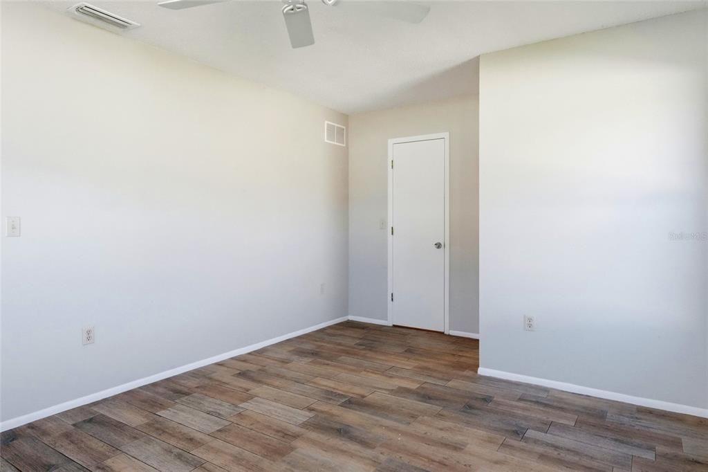 For Sale: $265,000 (2 beds, 2 baths, 1262 Square Feet)