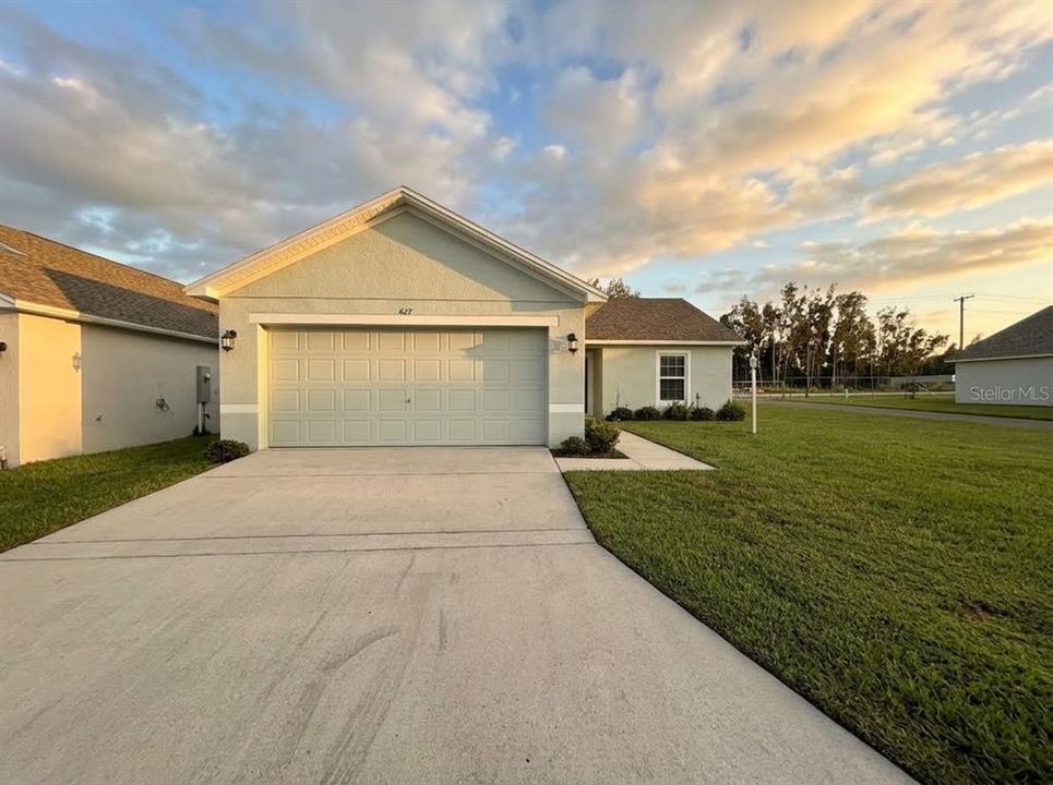 For Rent: $1,700 (3 beds, 2 baths, 1184 Square Feet)