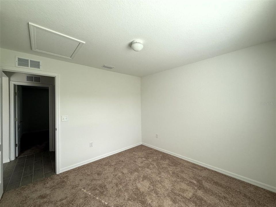 For Rent: $1,700 (3 beds, 2 baths, 1184 Square Feet)