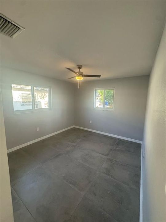 For Sale: $255,000 (3 beds, 1 baths, 848 Square Feet)