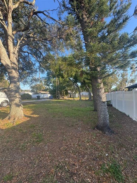 For Sale: $255,000 (3 beds, 1 baths, 848 Square Feet)