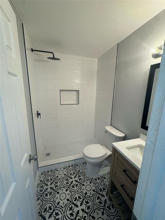 For Sale: $255,000 (3 beds, 1 baths, 848 Square Feet)