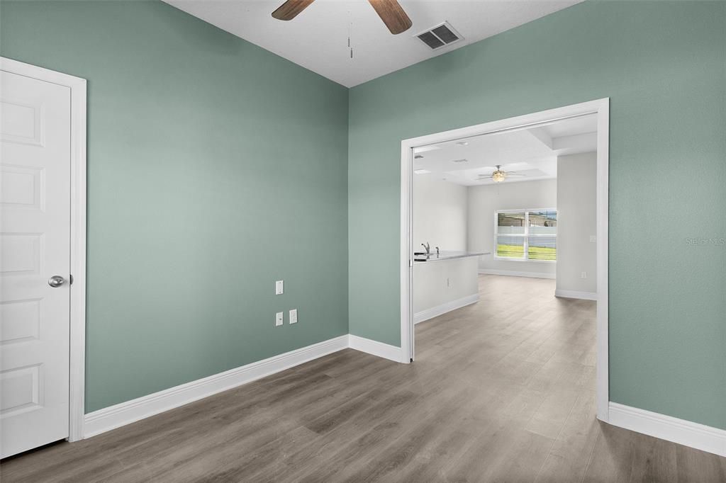 For Sale: $310,000 (4 beds, 2 baths, 1691 Square Feet)