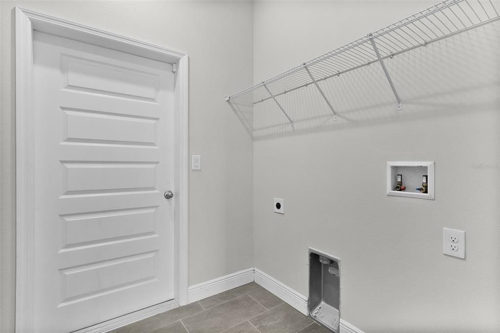 For Sale: $310,000 (4 beds, 2 baths, 1691 Square Feet)