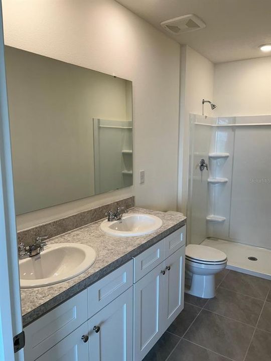 出租: $2,050 (3 贝兹, 2 浴室, 1676 平方英尺)