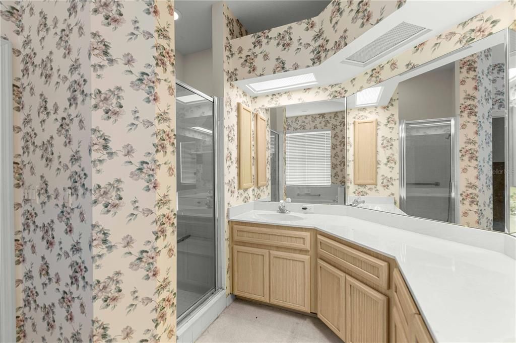 На продажу: $285,000 (3 спален, 2 ванн, 2136 Квадратных фут)