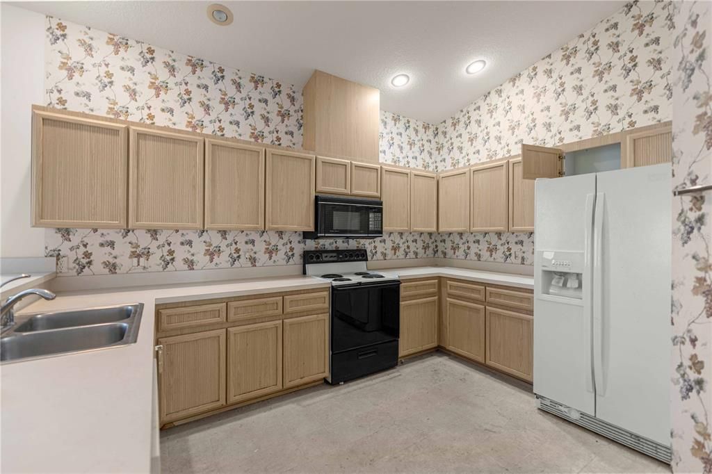 На продажу: $285,000 (3 спален, 2 ванн, 2136 Квадратных фут)