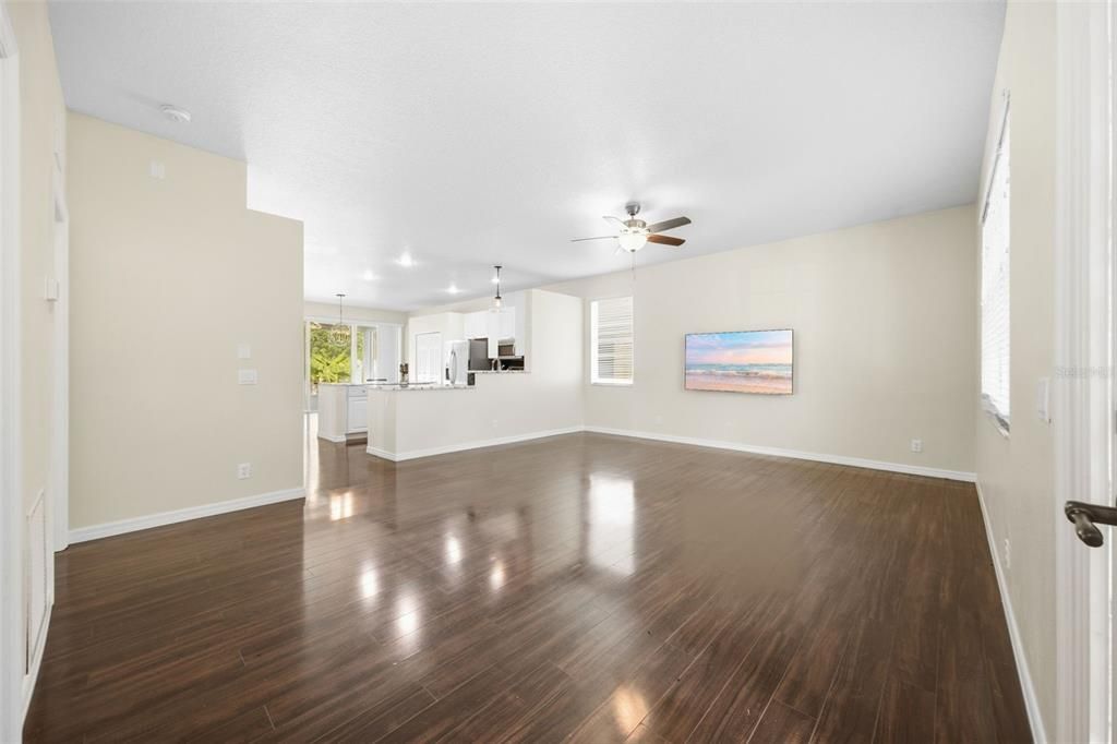 En Venta: $375,000 (3 camas, 2 baños, 1672 Pies cuadrados)