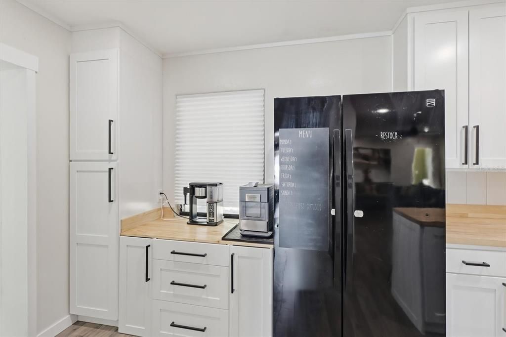 На продажу: $239,900 (3 спален, 2 ванн, 1707 Квадратных фут)