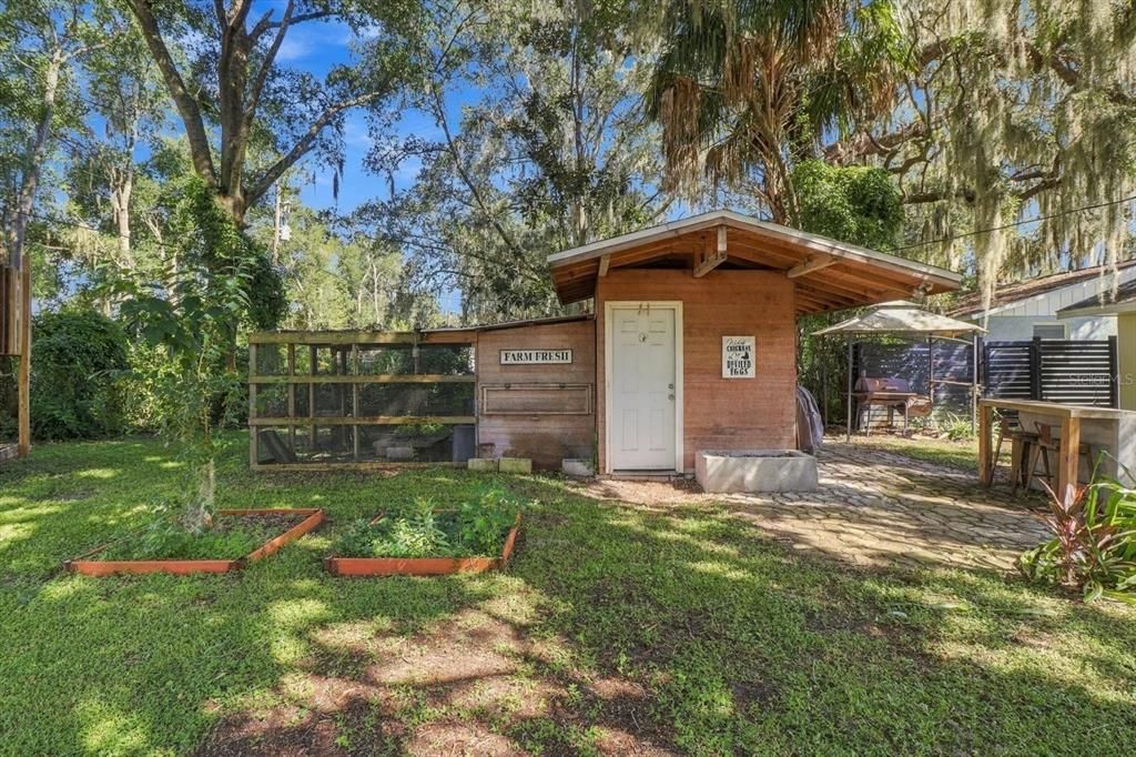 На продажу: $239,900 (3 спален, 2 ванн, 1707 Квадратных фут)