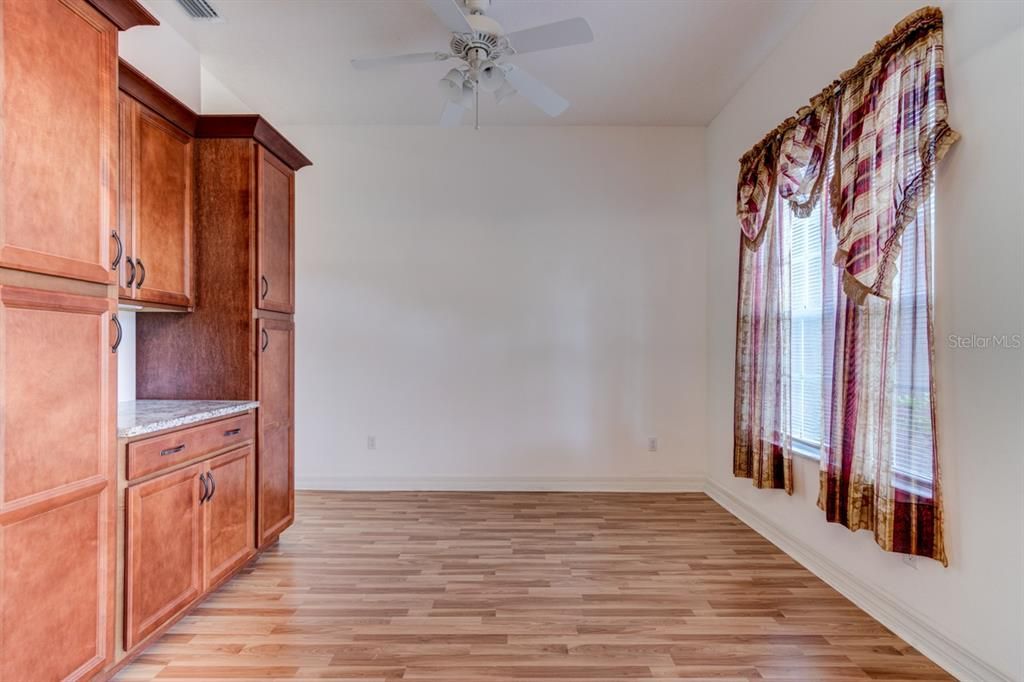 For Sale: $415,000 (3 beds, 2 baths, 2592 Square Feet)