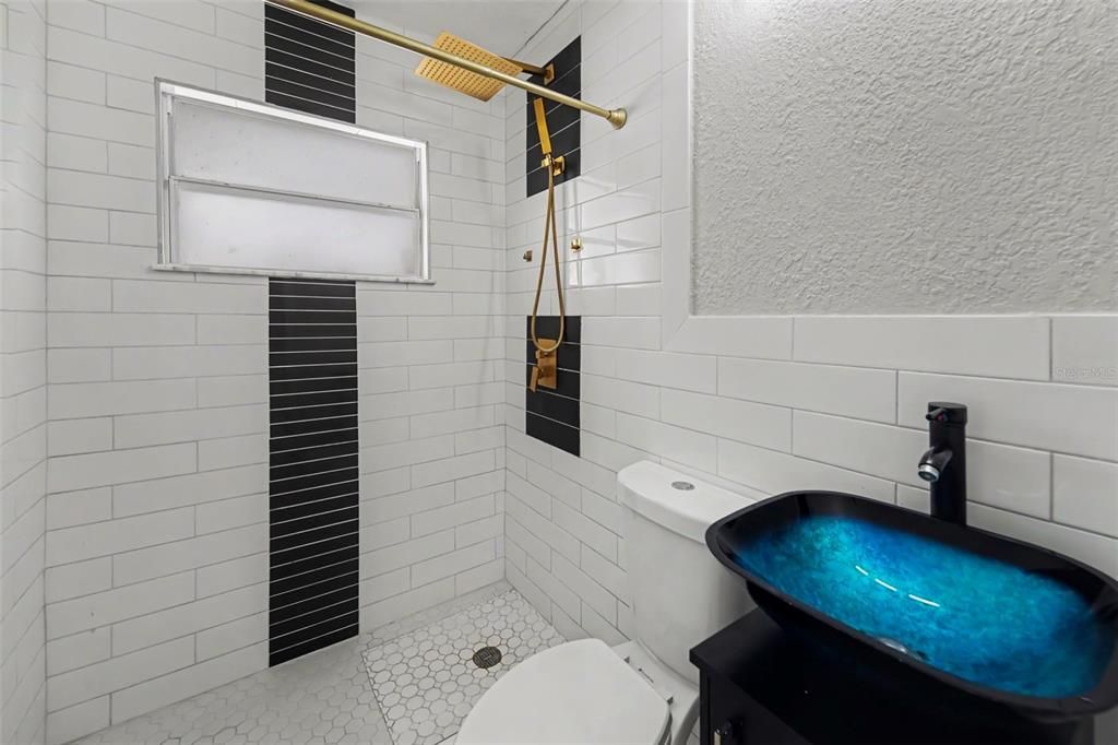 En Venta: $289,950 (3 camas, 2 baños, 748 Pies cuadrados)