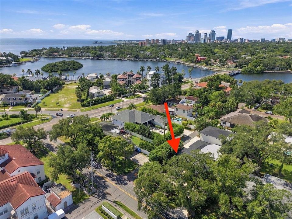For Sale: $1,600,000 (4 beds, 4 baths, 3146 Square Feet)