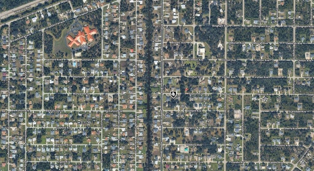 На продажу: $11,900 (0.23 acres)