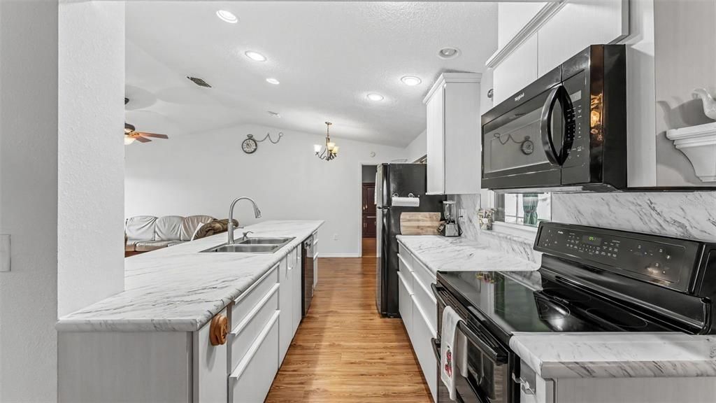 En Venta: $310,000 (2 camas, 2 baños, 1419 Pies cuadrados)
