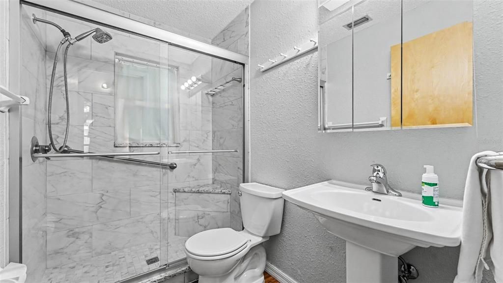 En Venta: $310,000 (2 camas, 2 baños, 1419 Pies cuadrados)