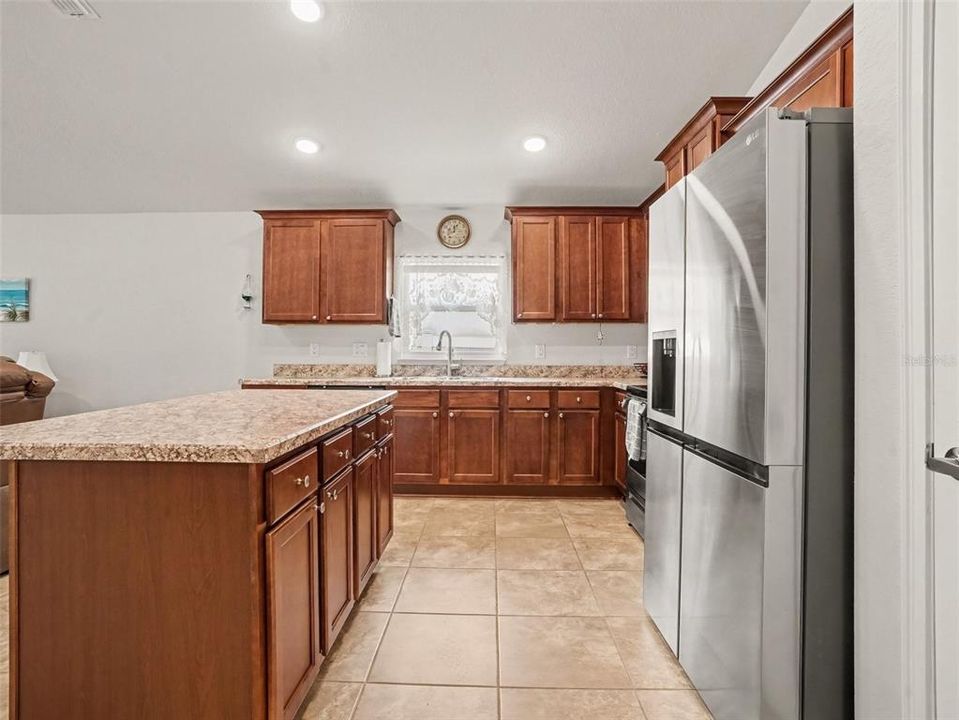 En Venta: $290,000 (3 camas, 2 baños, 1720 Pies cuadrados)