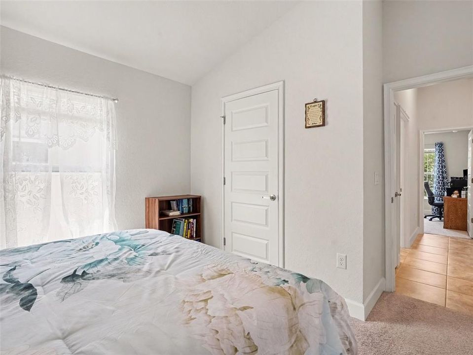 En Venta: $290,000 (3 camas, 2 baños, 1720 Pies cuadrados)