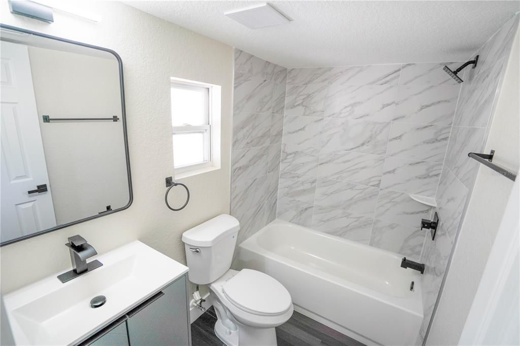 En Venta: $303,900 (3 camas, 2 baños, 1222 Pies cuadrados)