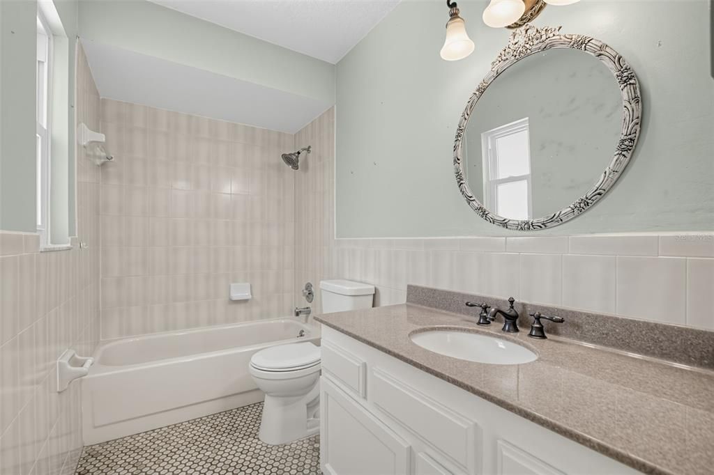 For Sale: $439,900 (3 beds, 2 baths, 1504 Square Feet)