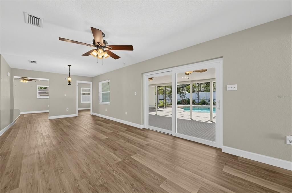 For Sale: $439,900 (3 beds, 2 baths, 1504 Square Feet)