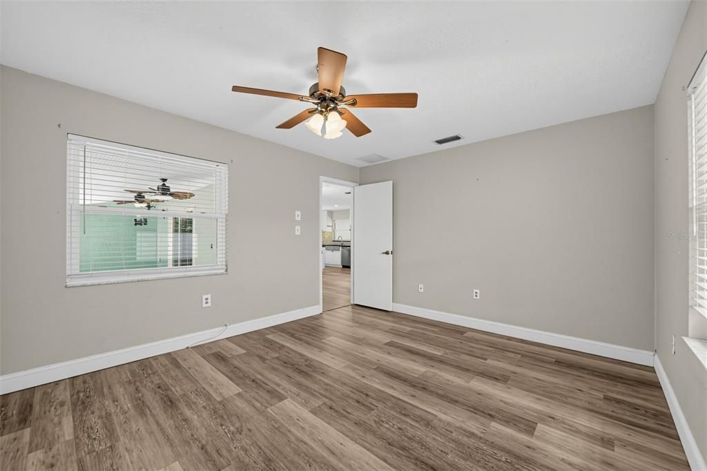 For Sale: $439,900 (3 beds, 2 baths, 1504 Square Feet)