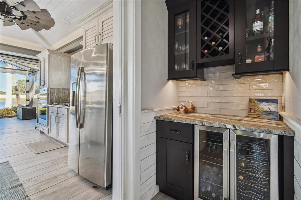 For Sale: $499,000 (1 beds, 1 baths, 1000 Square Feet)