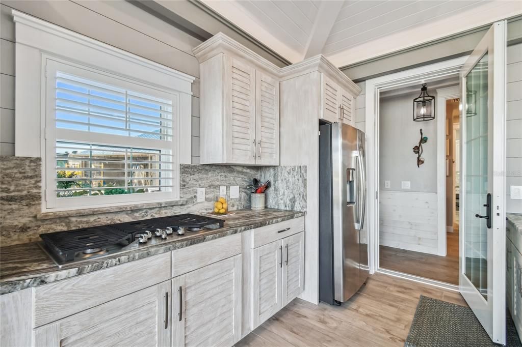 For Sale: $499,000 (1 beds, 1 baths, 1000 Square Feet)