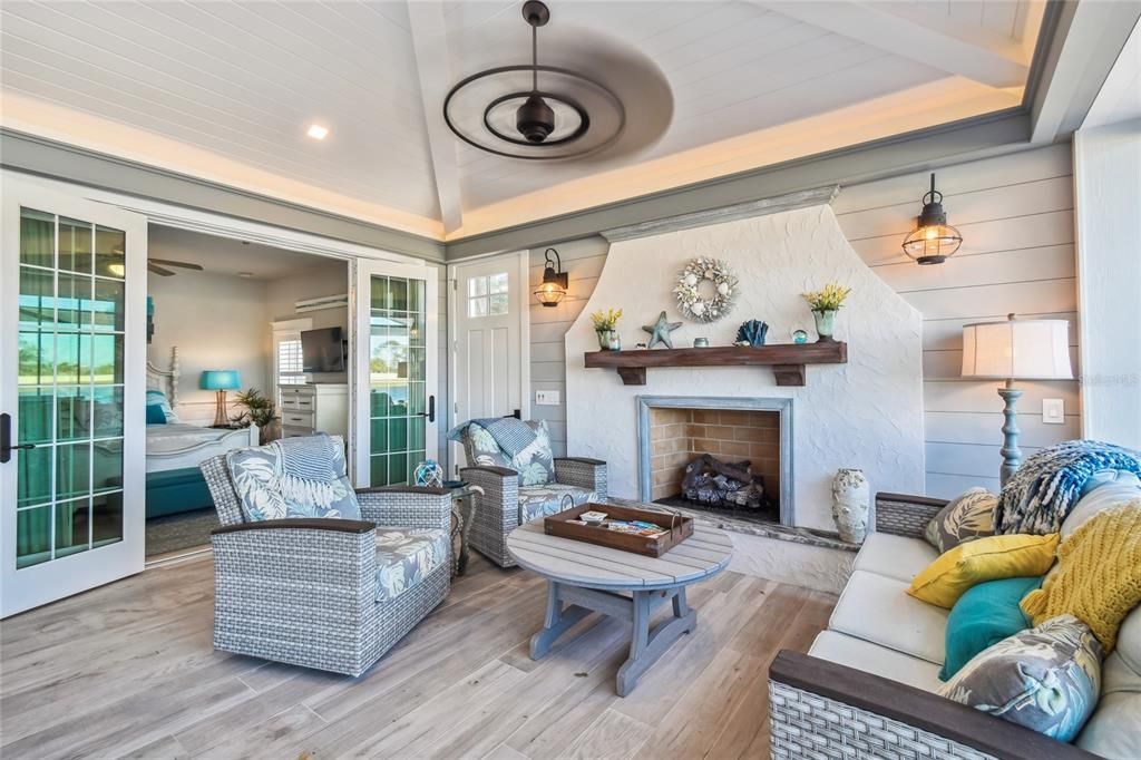 For Sale: $499,000 (1 beds, 1 baths, 1000 Square Feet)