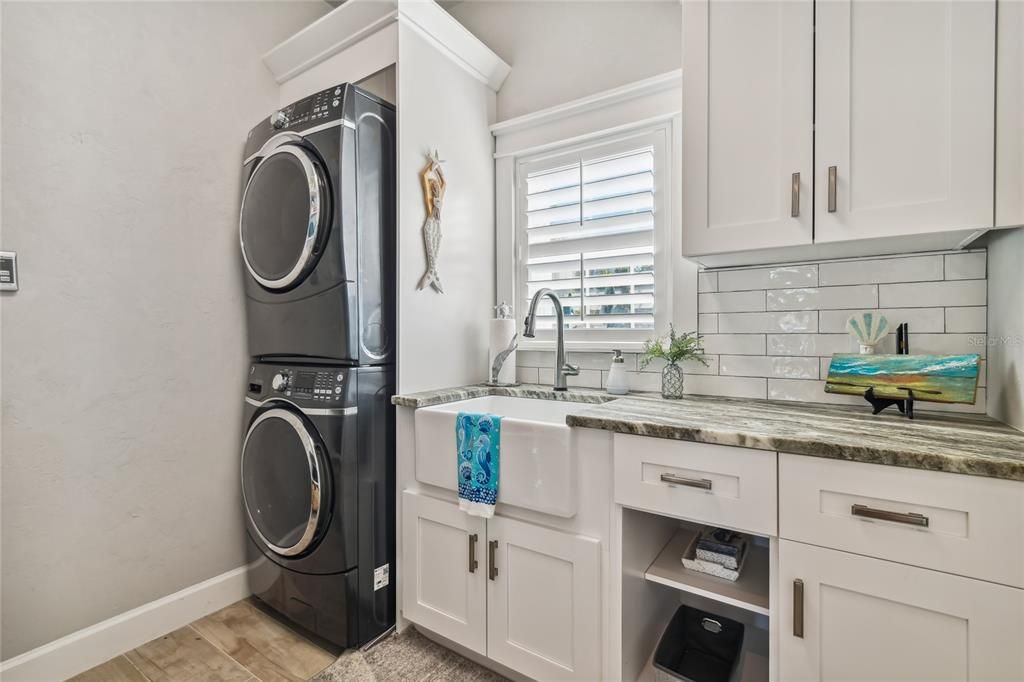 For Sale: $499,000 (1 beds, 1 baths, 1000 Square Feet)
