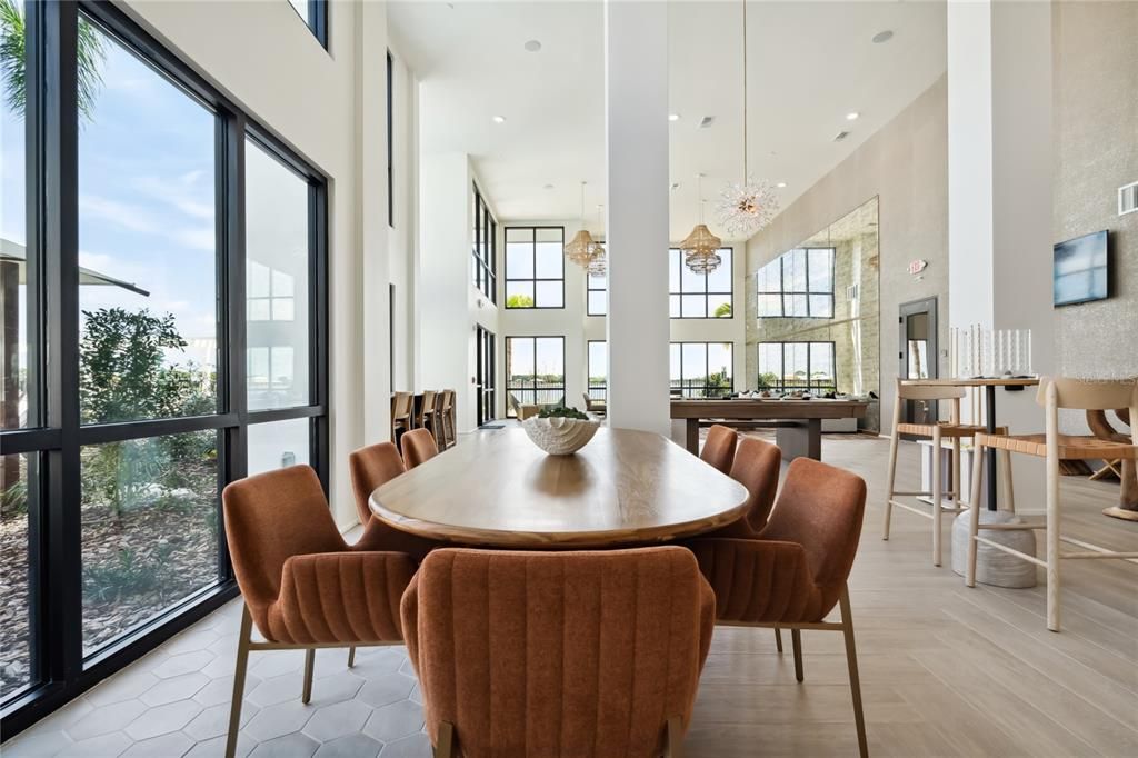 For Rent: $2,394 (1 beds, 1 baths, 1005 Square Feet)