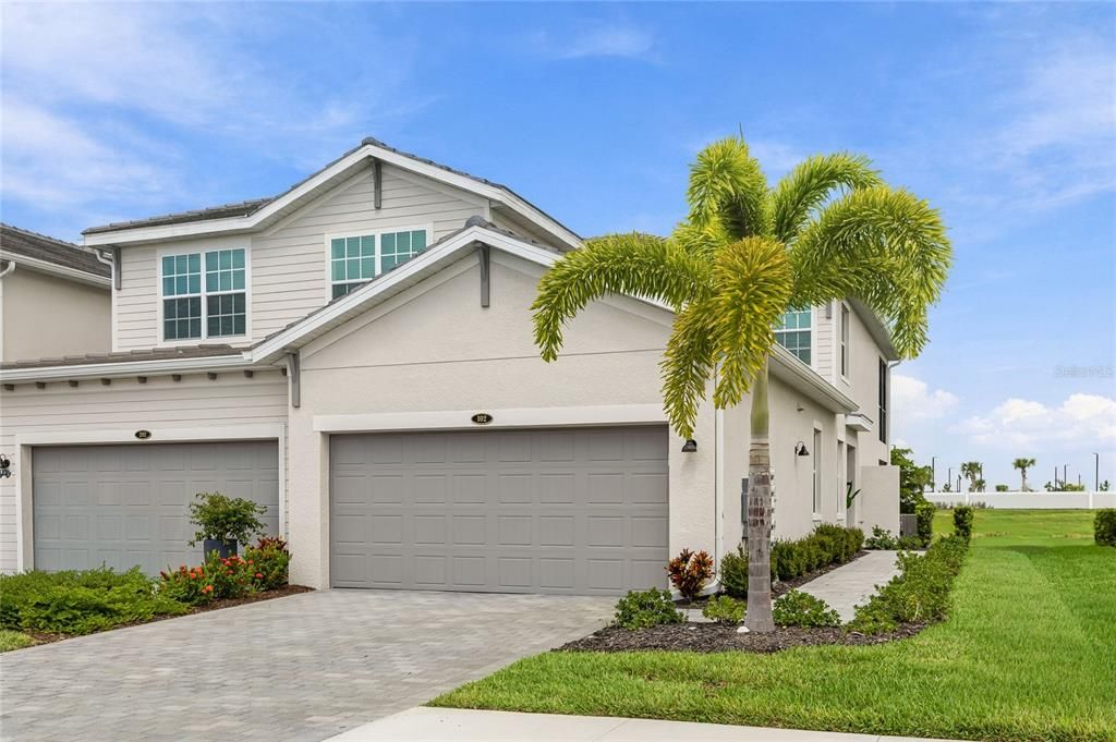 For Sale: $435,000 (3 beds, 2 baths, 1741 Square Feet)