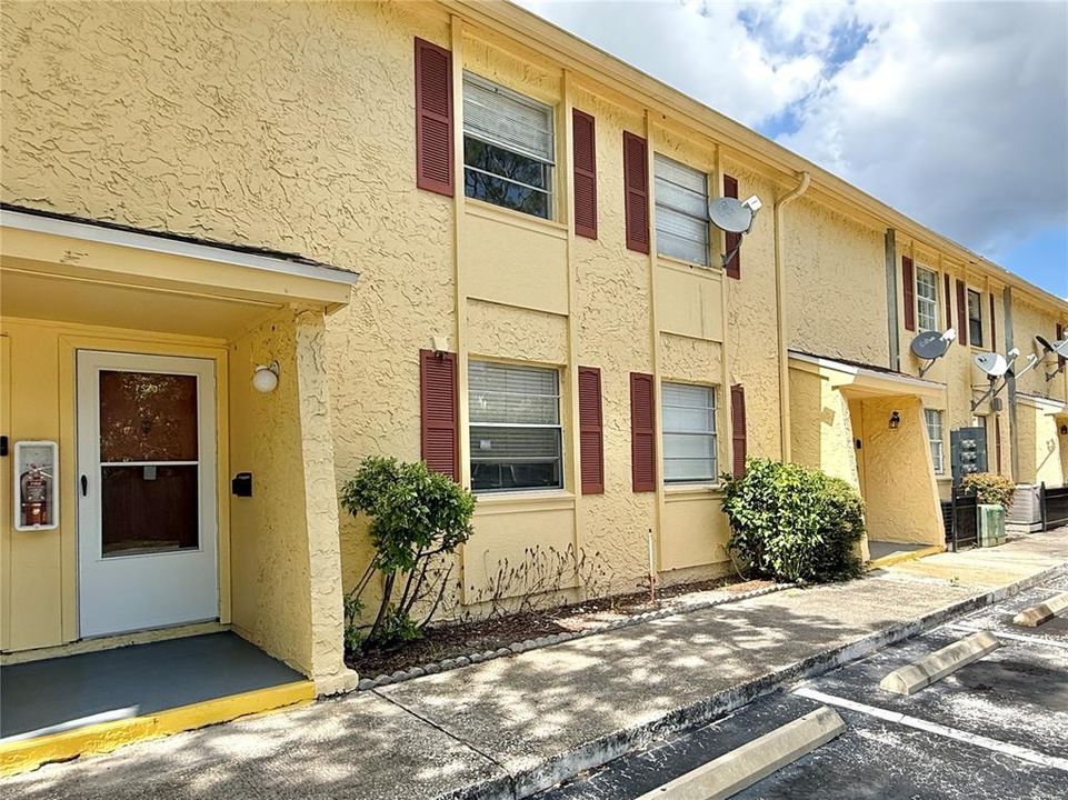 For Rent: $1,500 (2 beds, 1 baths, 1268 Square Feet)