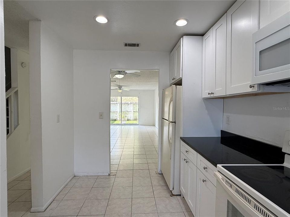 For Rent: $1,500 (2 beds, 1 baths, 1268 Square Feet)