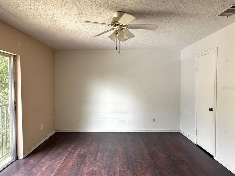 For Rent: $1,500 (2 beds, 1 baths, 1268 Square Feet)