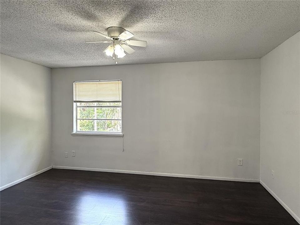 For Rent: $1,500 (2 beds, 1 baths, 1268 Square Feet)