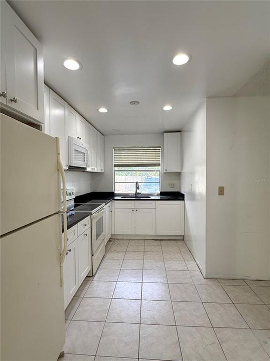 For Rent: $1,500 (2 beds, 1 baths, 1268 Square Feet)