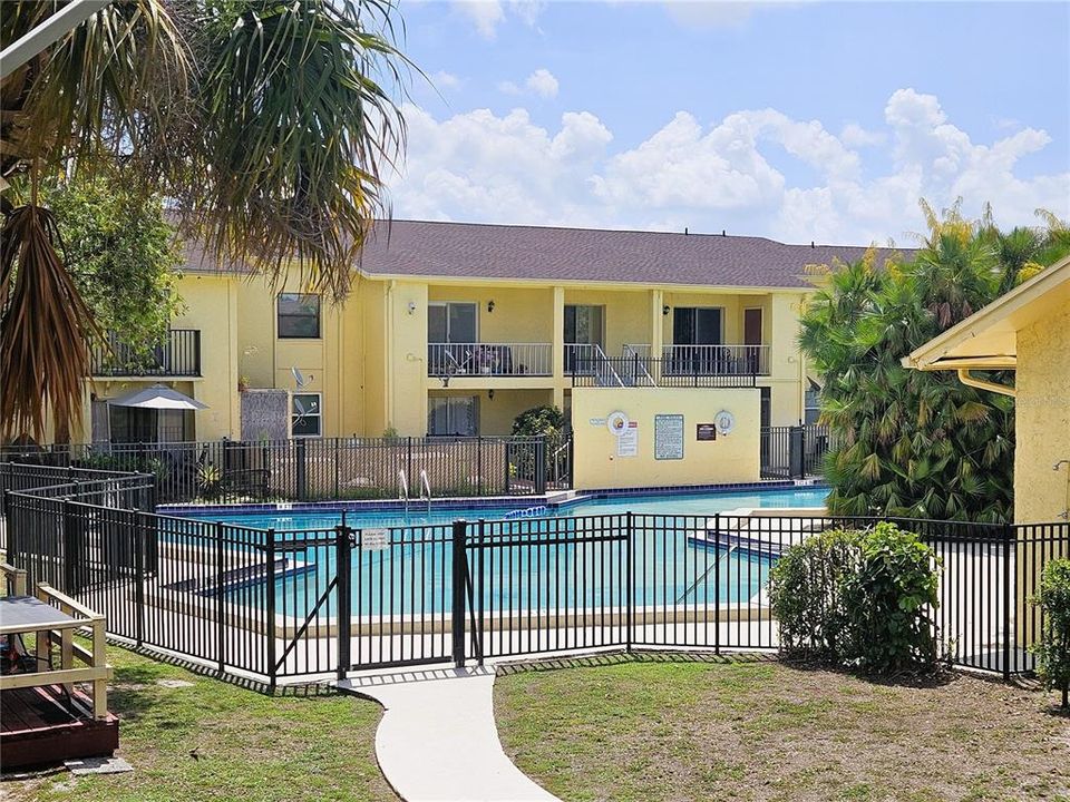 For Rent: $1,500 (2 beds, 1 baths, 1268 Square Feet)