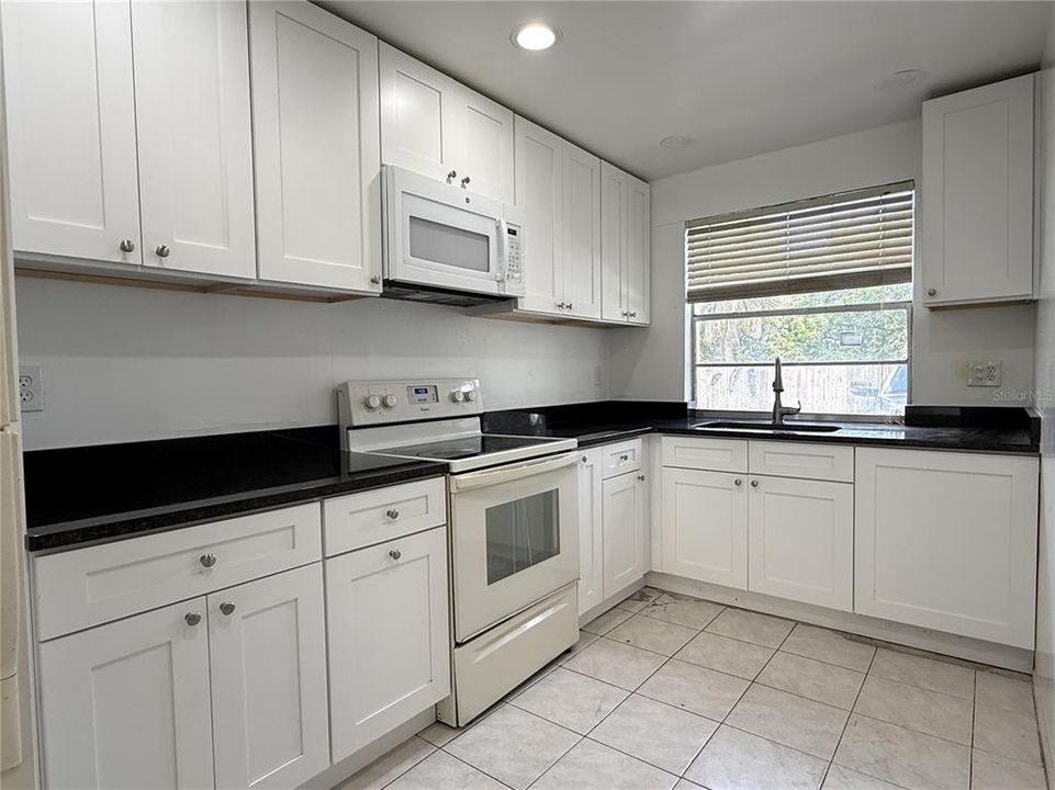 For Rent: $1,500 (2 beds, 1 baths, 1268 Square Feet)