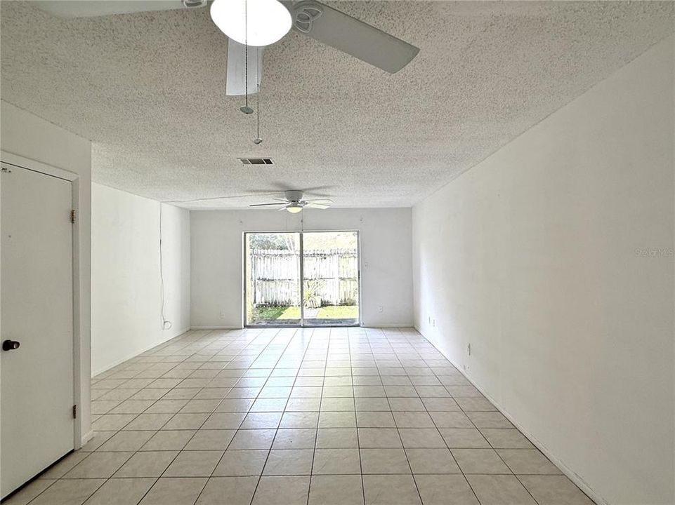 For Rent: $1,500 (2 beds, 1 baths, 1268 Square Feet)