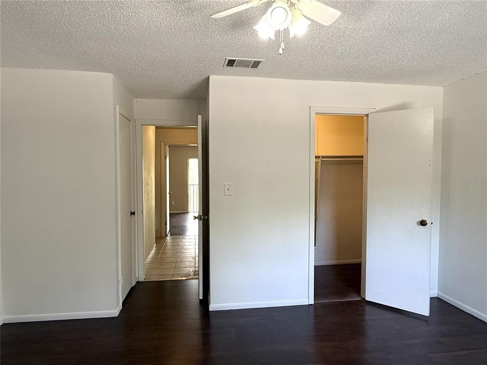 For Rent: $1,500 (2 beds, 1 baths, 1268 Square Feet)