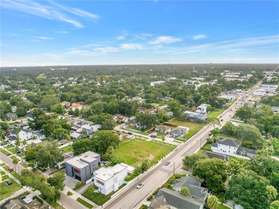 待售: $1,350,000 (0.45 acres)